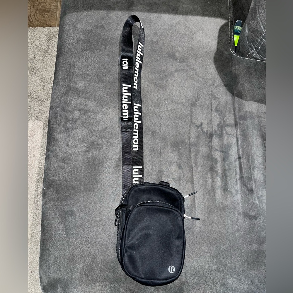 Lululemon belt bag good condition as pictured